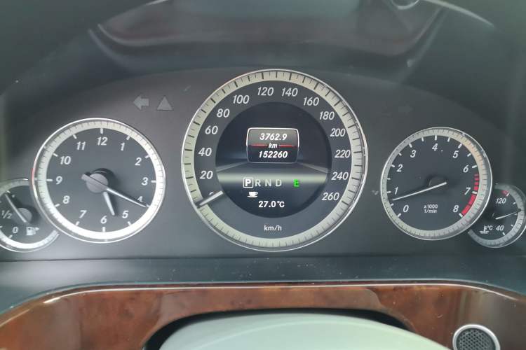 Used Mercedes-Benz E-Class 2013 E 260 L CGI Elegant Model Odometer Close Up
