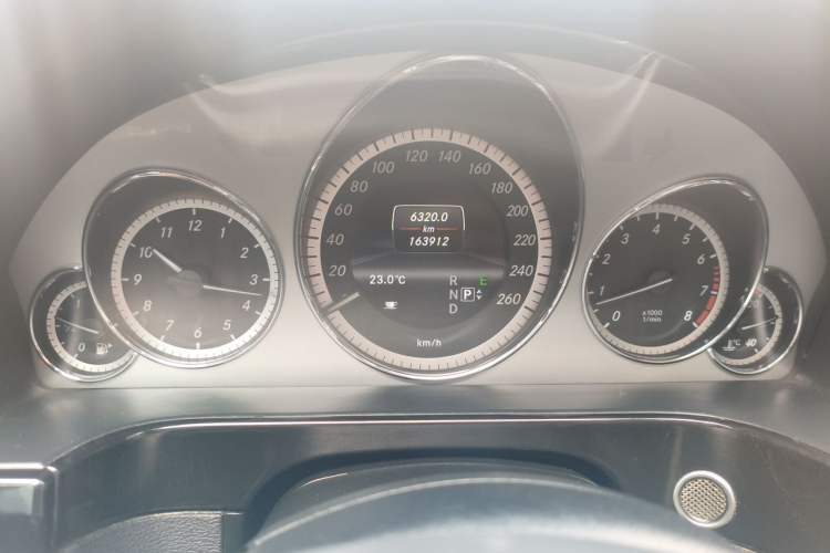 Used Mercedes-Benz E-Class 2013 E 260 L CGI Stylish Model Odometer Close Up