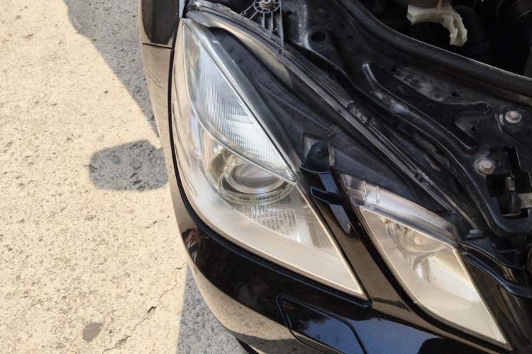 Used Mercedes-Benz E-Class 2013 E 260 L CGI Stylish Model Right Front Headlight
