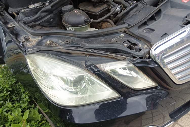 Used Mercedes-Benz E-Class 2013 E 260 L CGI Elegant Model Right Front Headlight