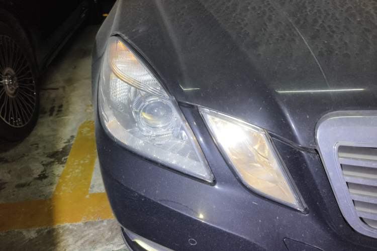 Used Mercedes-Benz E-Class 2013 E 260 L CGI Elegant Model Right Front Headlight