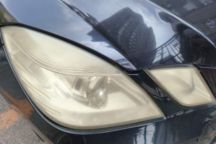 Used Mercedes-Benz E-Class 2013 E 260 L CGI Elegant Model Right Front Headlight