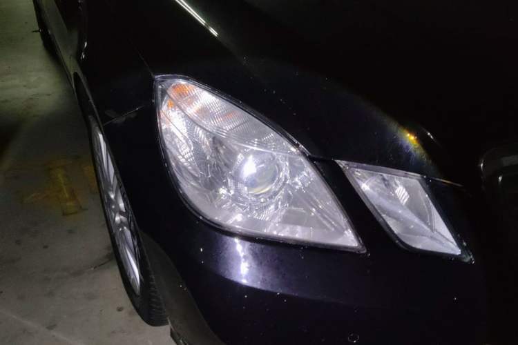 Used Mercedes-Benz E-Class 2013 E 260 L CGI Elegant Model Right Front Headlight