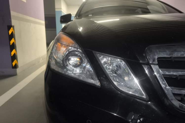 Used Mercedes-Benz E-Class 2013 E 260 L CGI Elegant Model Right Front Headlight
