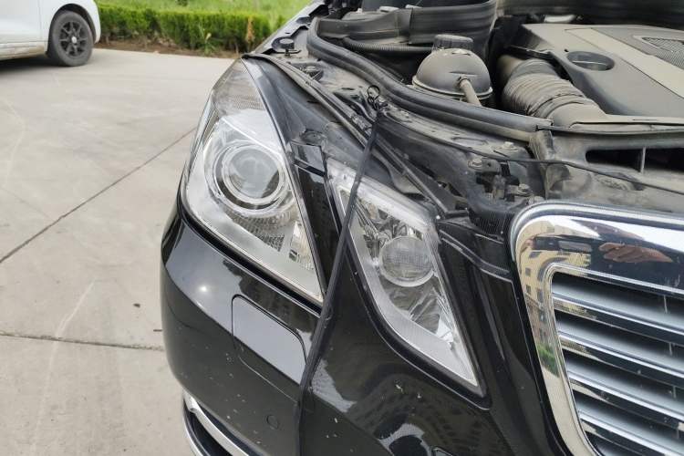 Used Mercedes-Benz E-Class 2013 E 300 L Elegant Model Right Front Headlight