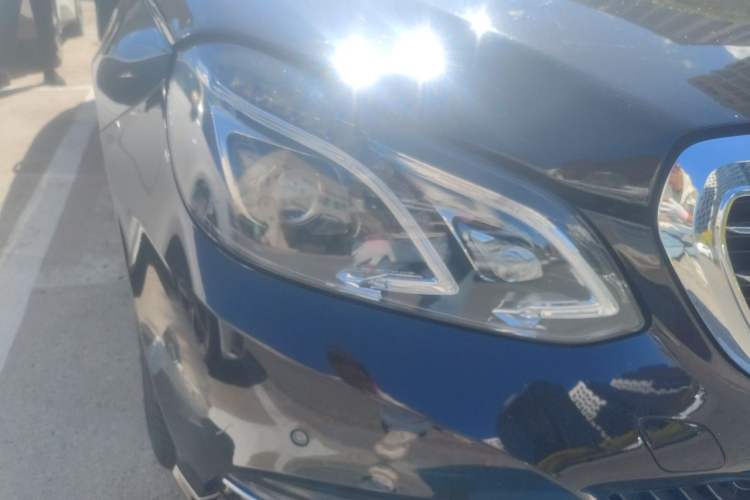 Used Mercedes-Benz E-Class 2013 E 260 L CGI Elegant Model Right Front Headlight