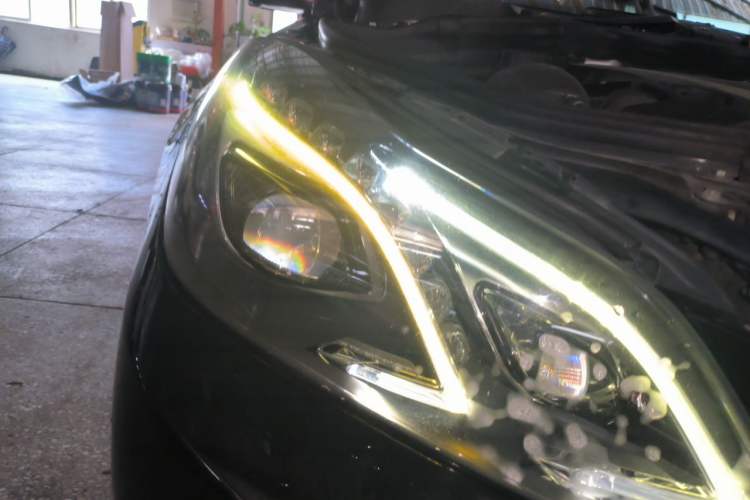 Used Mercedes-Benz E-Class 2013 E 300 L Stylish Model Right Front Headlight
