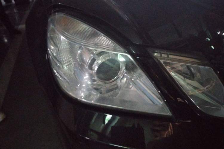 Used Mercedes-Benz E-Class 2013 E 260 L CGI Elegant Model Right Front Headlight
