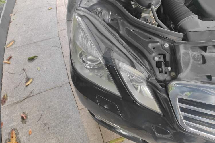 Used Mercedes-Benz E-Class 2013 E 300 L Stylish Luxury Model Right Front Headlight