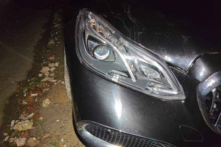 Used Mercedes-Benz E-Class 2013 E 260 L CGI Elegant Model Right Front Headlight