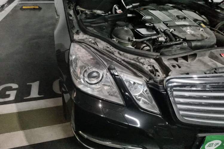 Used Mercedes-Benz E-Class 2013 E 260 L CGI Stylish Model Right Front Headlight