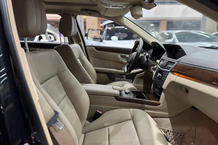 Used Mercedes-Benz E-Class 2013 E 260 L CGI Elegant Model Right Front Seat