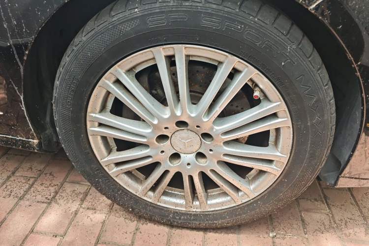 Used Mercedes-Benz E-Class 2013 E 260 L CGI Elegant Model Right Front Wheel Hub