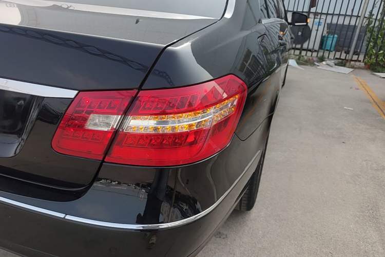 Used Mercedes-Benz E-Class 2013 E 260 L CGI Elegant Model Right Rear Taillight