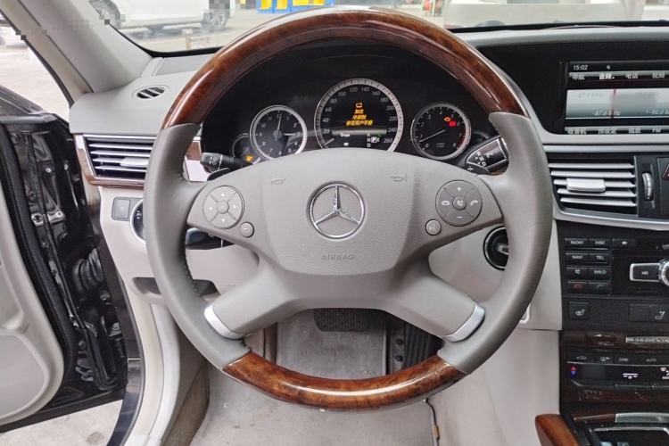 Used Mercedes-Benz E-Class 2013 E 300 L Elegant Model Steering Wheel