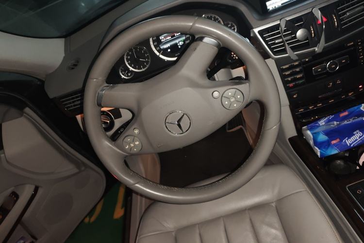 Used Mercedes-Benz E-Class 2013 E 300 L Elegant Model Steering Wheel