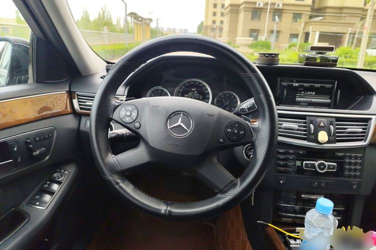 Used Mercedes-Benz E-Class 2013 E 300 L Elegant Model Steering Wheel
