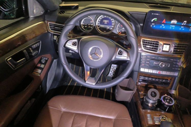 Used Mercedes-Benz E-Class 2013 E 300 L Stylish Model Steering Wheel