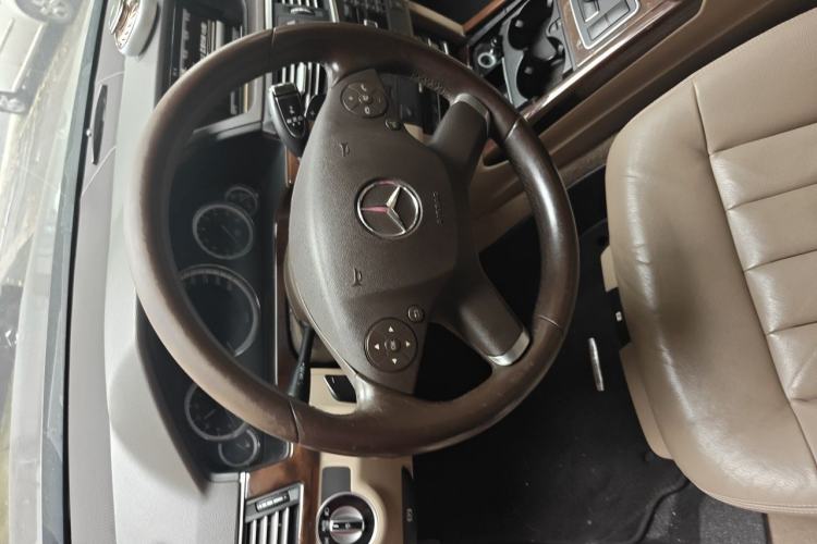Used Mercedes-Benz E-Class 2013 E 300 L Elegant Model Steering Wheel