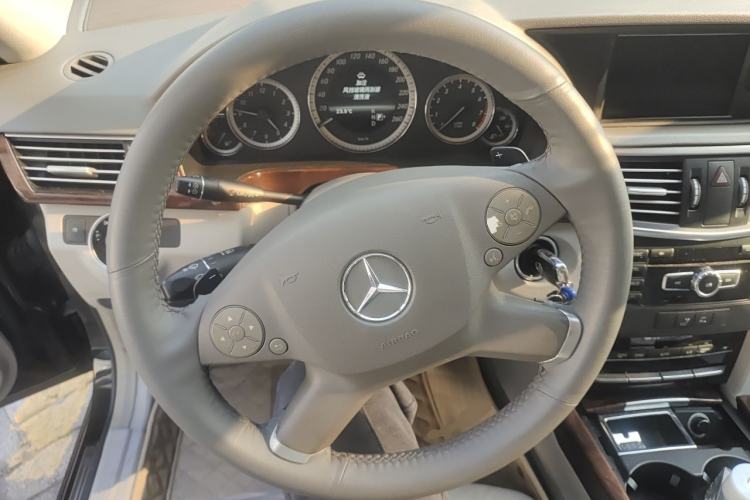 Used Mercedes-Benz E-Class 2013 E 300 L Elegant Model Steering Wheel