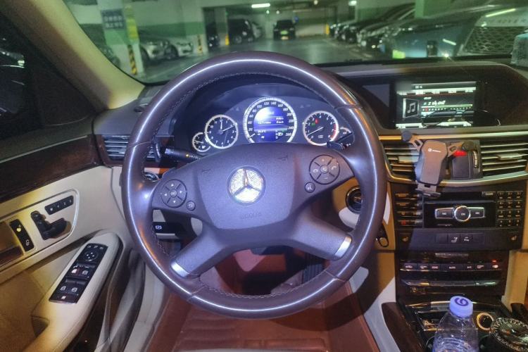 Used Mercedes-Benz E-Class 2013 E 300 L Elegant Model Steering Wheel