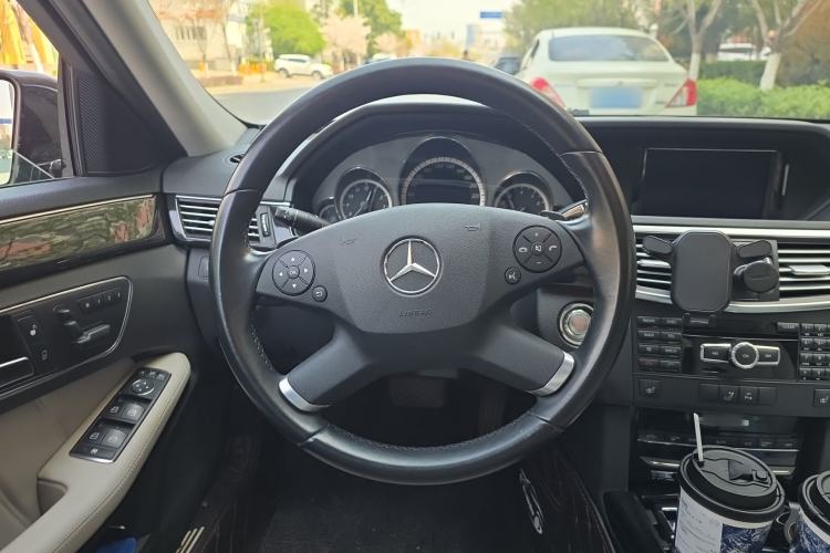 Used Mercedes-Benz E-Class 2013 E 260 L CGI Stylish Model Steering Wheel