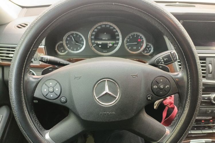 Used Mercedes-Benz E-Class 2013 E 300 L Elegant Model Steering Wheel