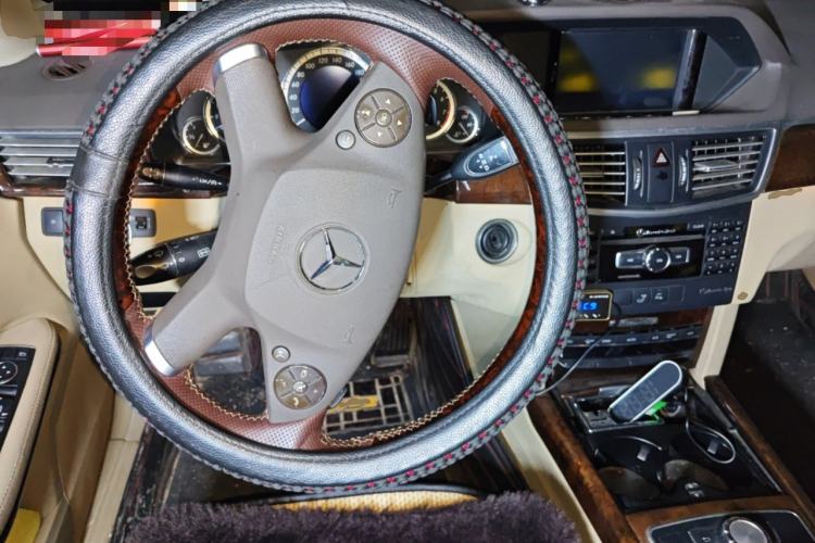 Used Mercedes-Benz E-Class 2013 E 260 L CGI Elegant Model Steering Wheel