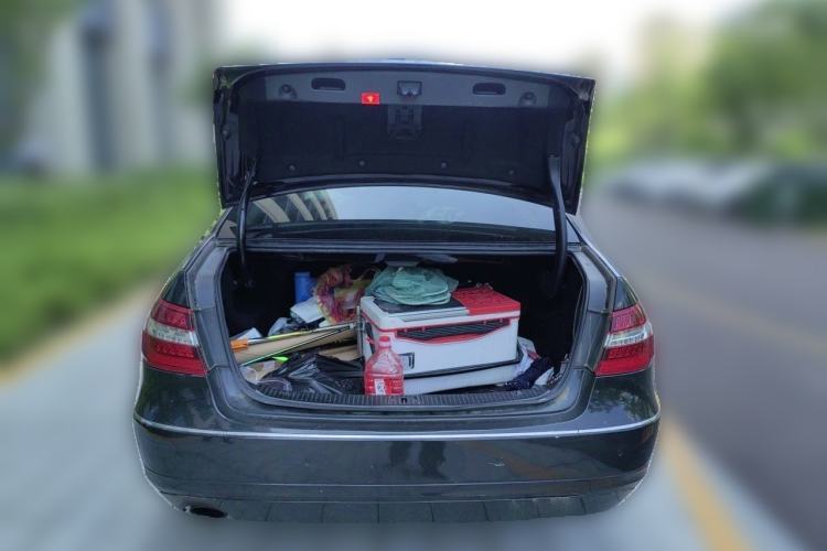 Used Mercedes-Benz E-Class 2013 E 260 L CGI Elegant Model Trunk