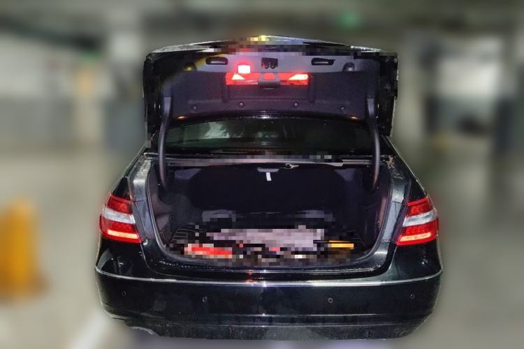Used Mercedes-Benz E-Class 2013 E 260 L CGI Elegant Model Trunk