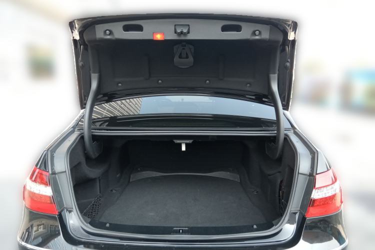 Used Mercedes-Benz E-Class 2013 E 260 L CGI Stylish Model Trunk