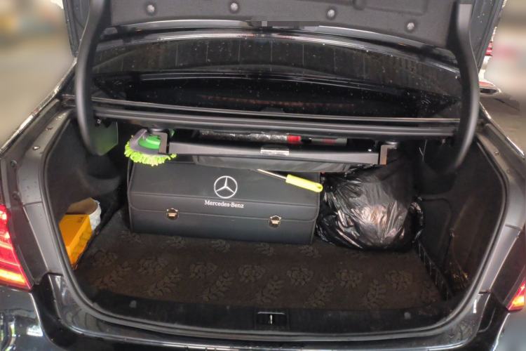 Used Mercedes-Benz E-Class 2013 E 300 L Stylish Model Trunk