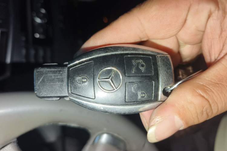 Used Mercedes-Benz E-Class 2013 E 260 L CGI Elegant Model Vehicle Key