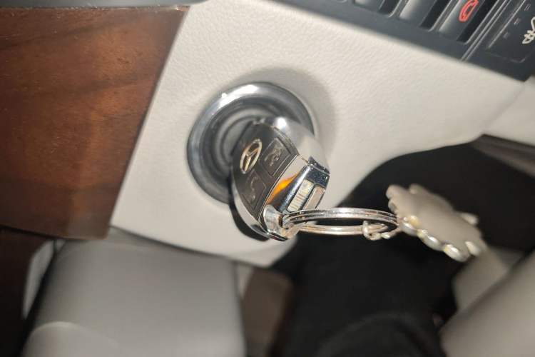 Used Mercedes-Benz E-Class 2013 E 300 L Elegant Model Vehicle Key