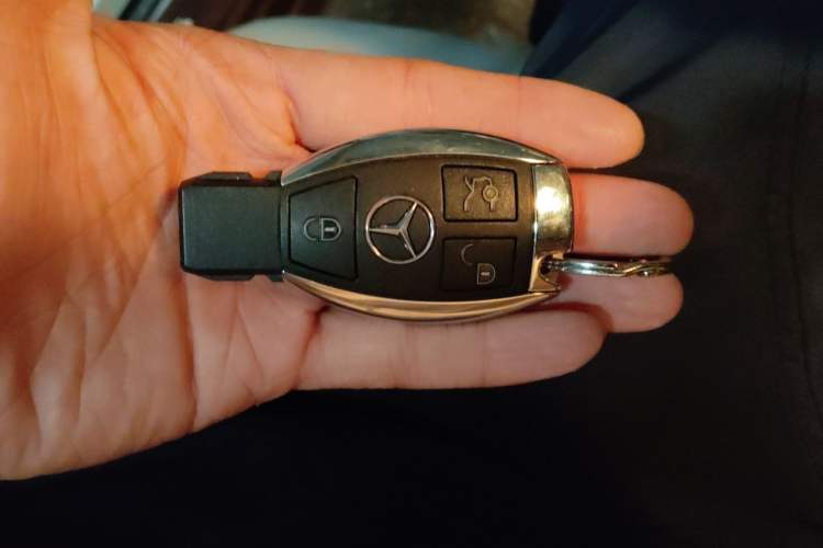 Used Mercedes-Benz E-Class 2013 E 260 L CGI Elegant Model Vehicle Key