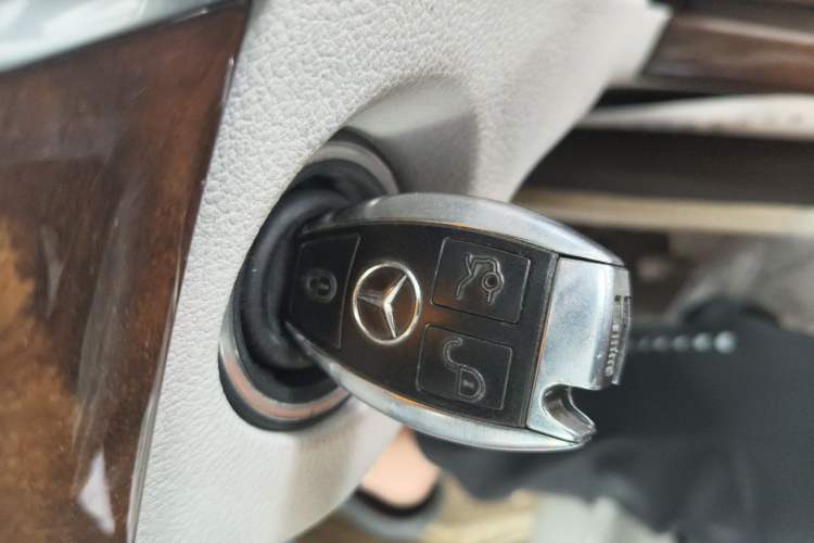 Used Mercedes-Benz E-Class 2013 E 300 L Elegant Model Vehicle Key