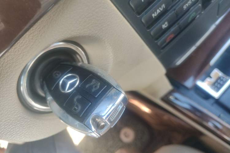 Used Mercedes-Benz E-Class 2013 E 260 L CGI Elegant Model Vehicle Key