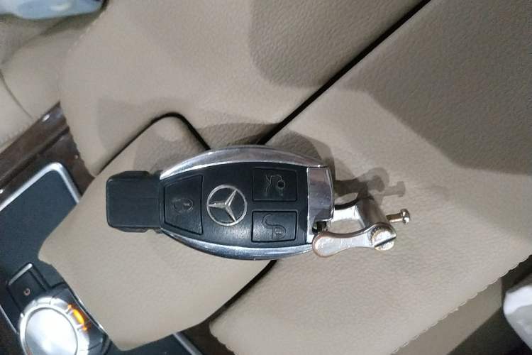 Used Mercedes-Benz E-Class 2013 E 260 L CGI Elegant Model Vehicle Key