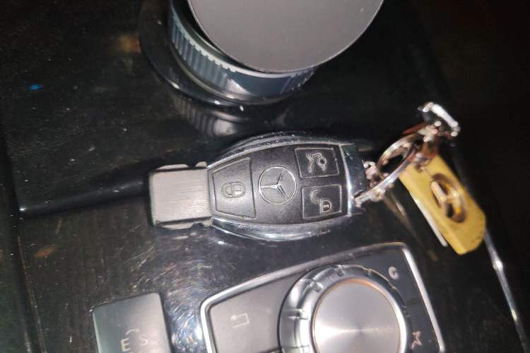 Used Mercedes-Benz E-Class 2013 E 260 L CGI Elegant Model Vehicle Key