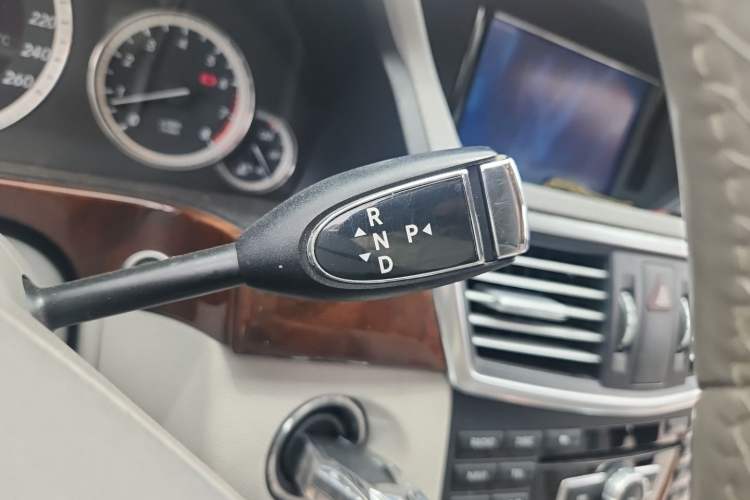 Used Mercedes-Benz E-Class 2013 E 300 L Elegant Model Gear Lever