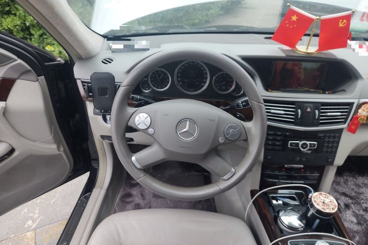 Used Mercedes-Benz E-Class 2013 E 300 L Elegant Model Steering Wheel