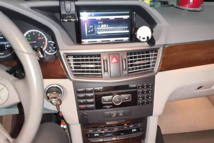 Used Mercedes-Benz E-Class 2013 E 260 L CGI Elegant Model Audio And AC Panel