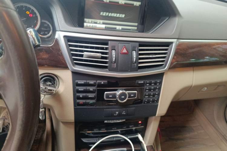 Used Mercedes-Benz E-Class 2013 E 260 L CGI Elegant Model Audio And AC Panel