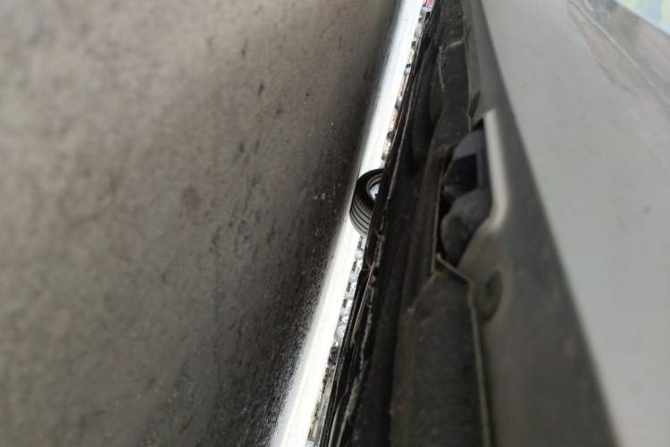 Used Mercedes-Benz E-Class 2013 E 300 L Stylish Model Chassis Rear Left
