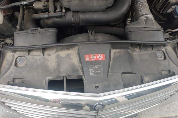 Used Mercedes-Benz E-Class 2013 E 260 L CGI Elegant Model Engine Bay