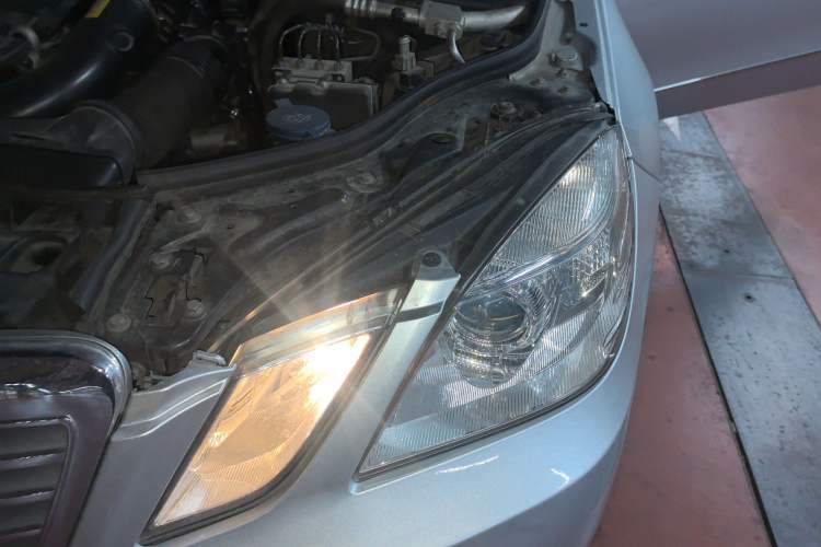 Used Mercedes-Benz E-Class 2013 E 260 L CGI Elegant Model Engine Bay Left