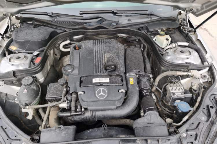 Used Mercedes-Benz E-Class 2013 E 260 L CGI Stylish Model Engine Bay Left