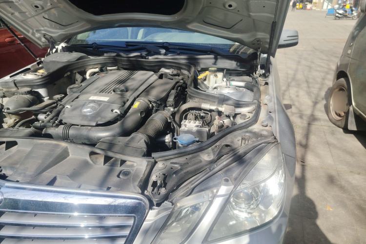Used Mercedes-Benz E-Class 2013 E 260 L CGI Elegant Model Engine Bay Left