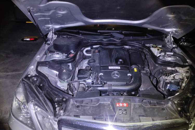 Used Mercedes-Benz E-Class 2013 E 260 L CGI Elegant Model Engine Bay Right