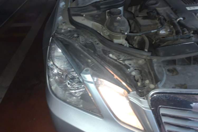 Used Mercedes-Benz E-Class 2013 E 260 L CGI Elegant Model Engine Bay Right